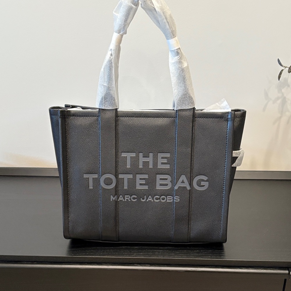 Marc Jacobs Black Leather Tote Bag